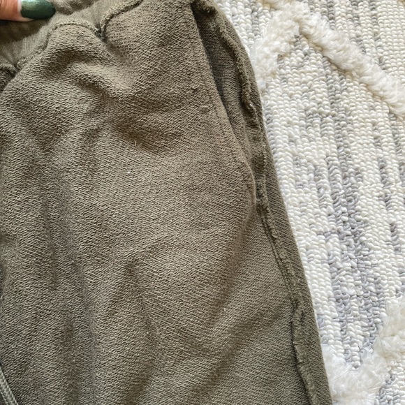 COPY - Green Olive Danielle Guizio Sweat Suit SZ M - Picture 8 of 11